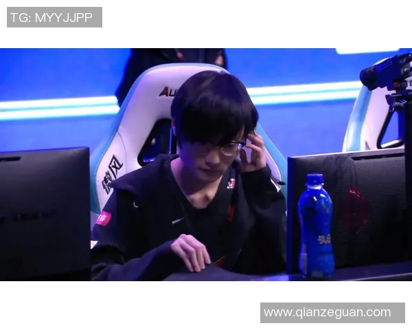 S15LOL与CSGO赛事中FPX心理素质的深度剖析与探讨实时新闻